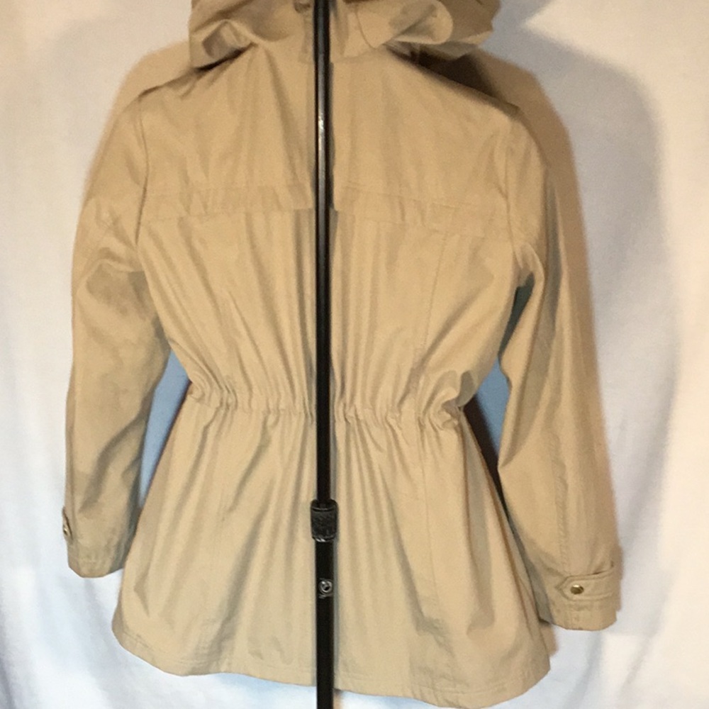 Weatherproof - Picture 3 of 4